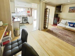 Extended Dining Kitchen- click for photo gallery